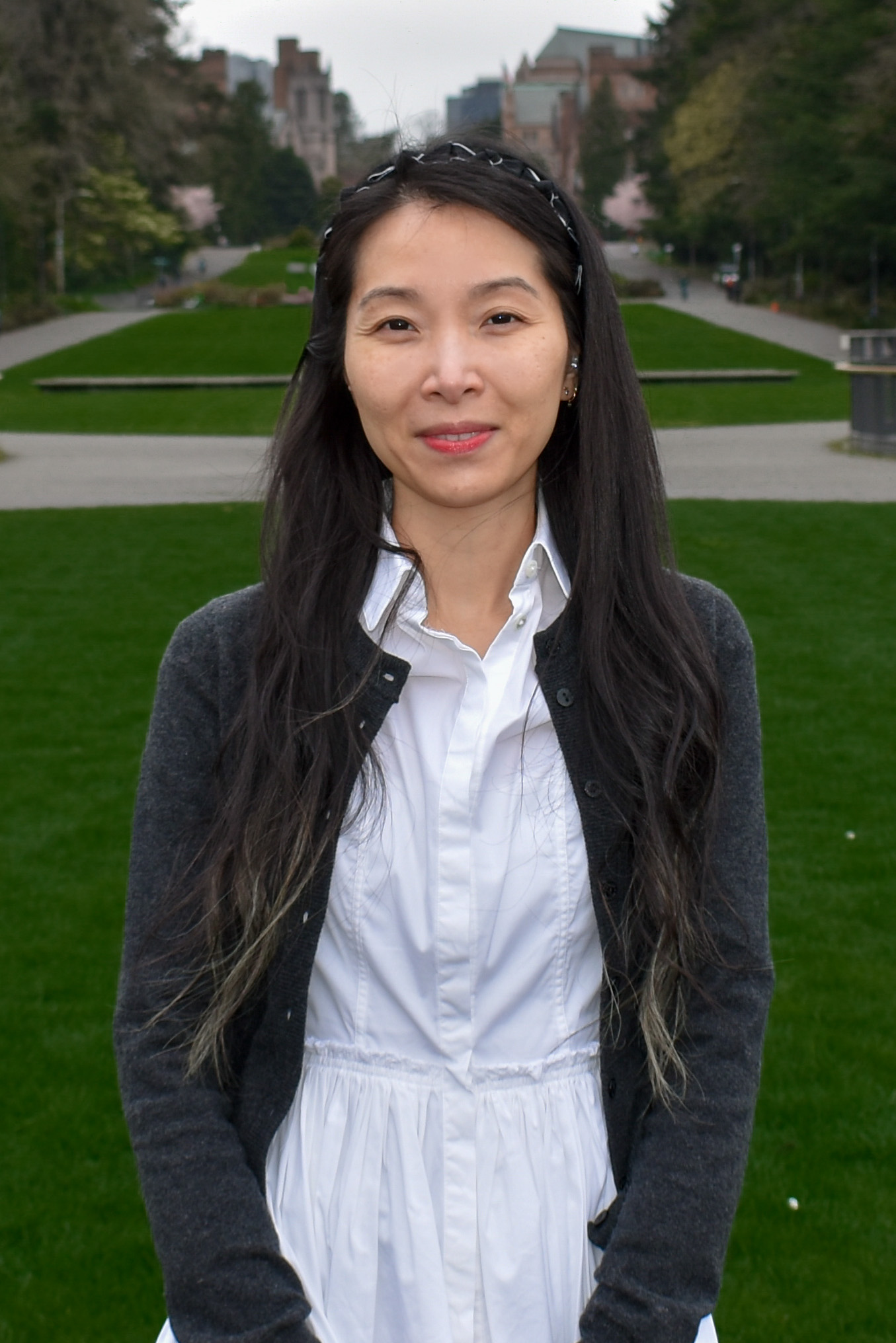 Christine Lee Headshot